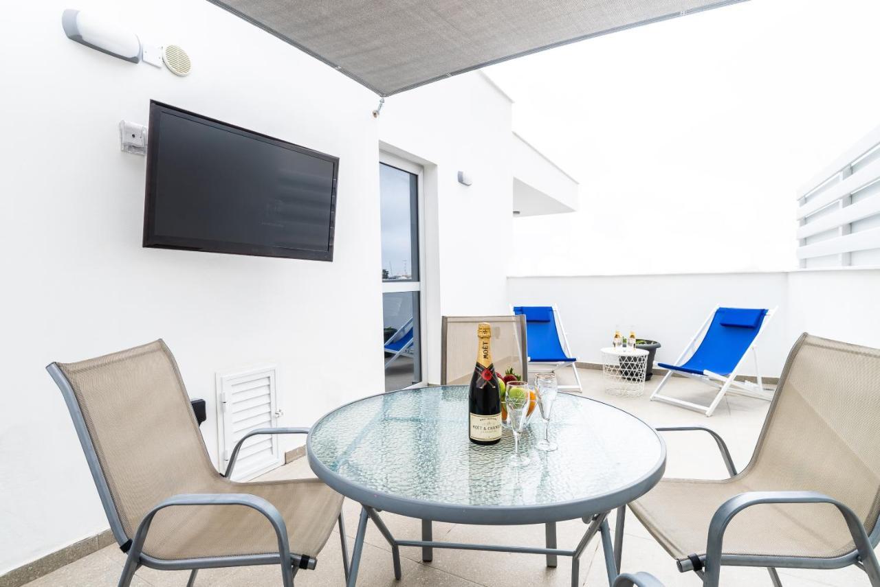 Spiros Luxury Apartments 아이아 나파 외부 사진