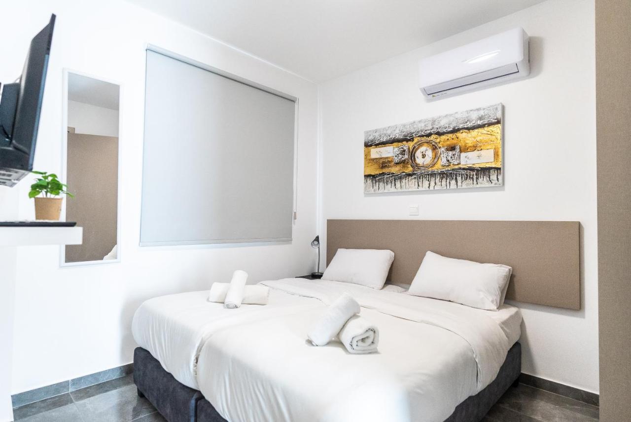 Spiros Luxury Apartments 아이아 나파 외부 사진