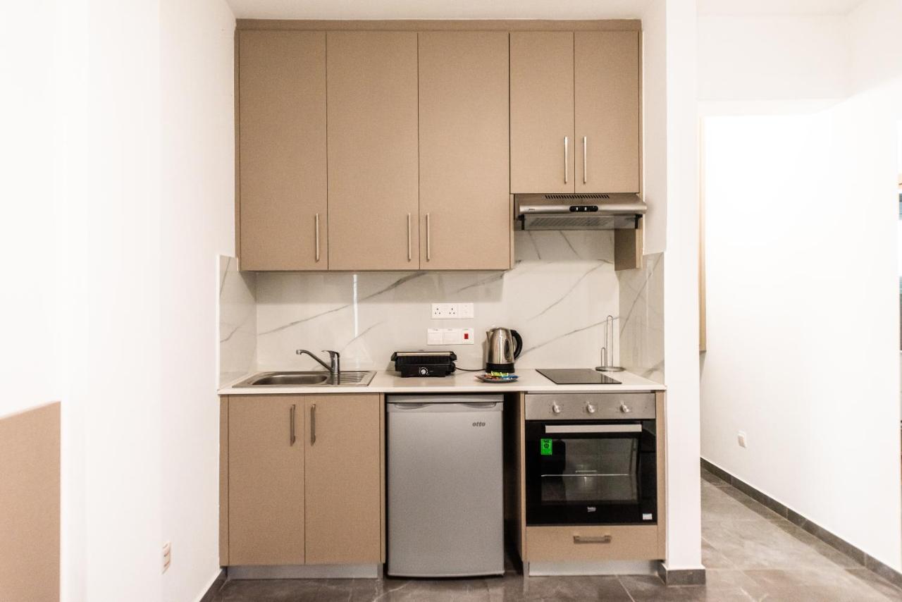 Spiros Luxury Apartments 아이아 나파 외부 사진