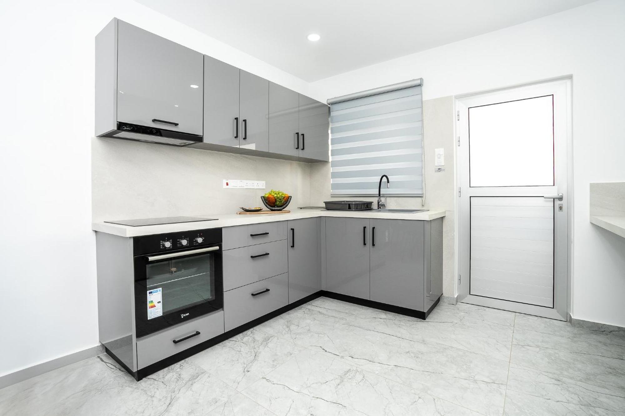 Spiros Luxury Apartments 아이아 나파 외부 사진